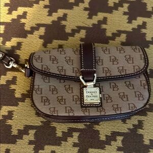 Dooney & Bourke wristlet